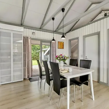 Casa de Férias In With Kitchen Hemmet